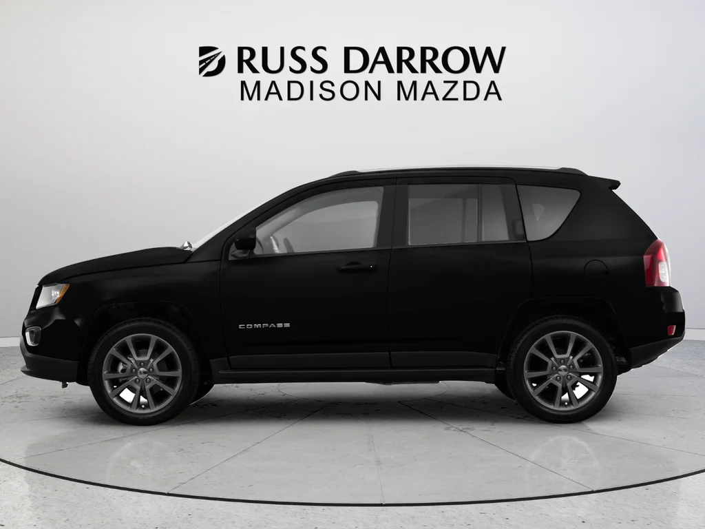 Used 2017 Black Jeep Latitude image 2