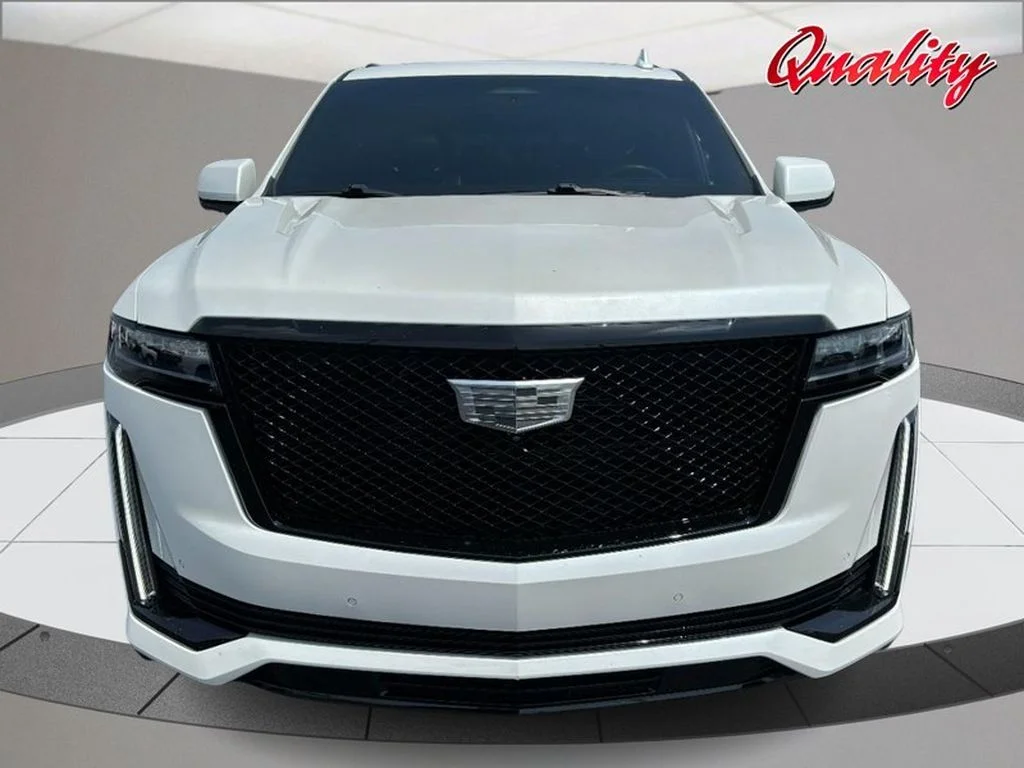 Used 2022 Crystal White Tricoat Cadillac Sport image 10