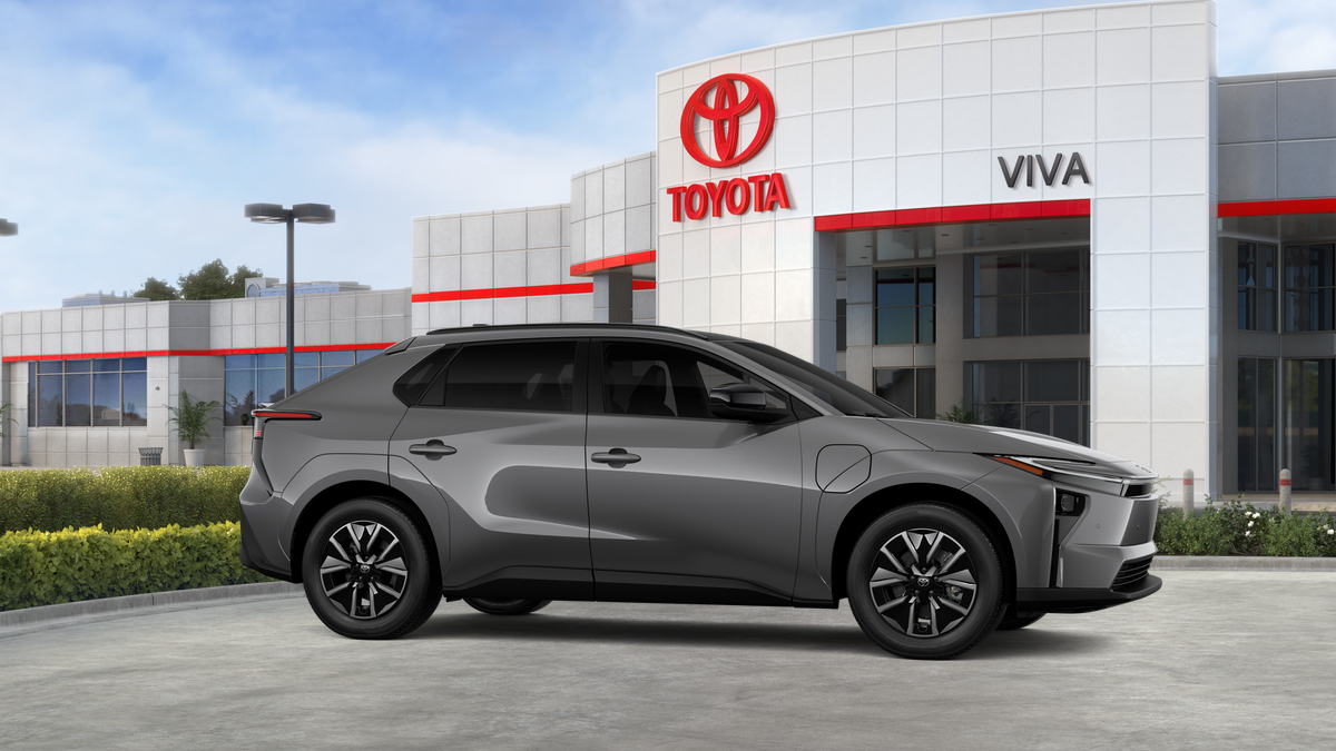 New 2026 Heavy Metal Toyota XLE image 13