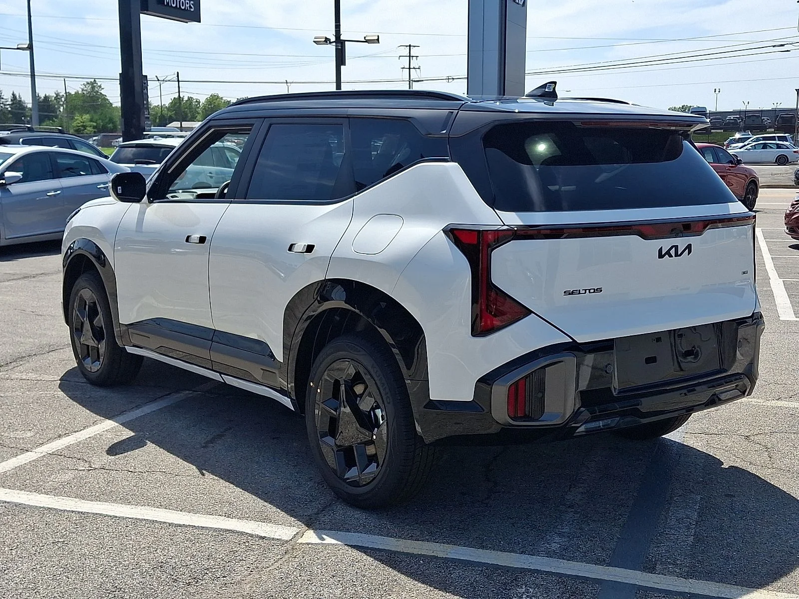 New 2027 White Kia X-Line S image 5