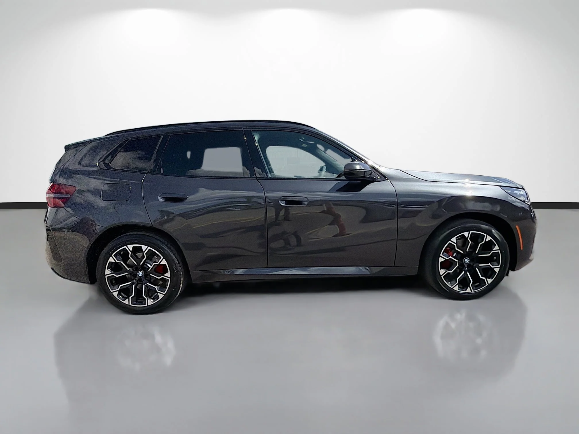 New 2026 Dark Graphite Metallic BMW 30 xDrive image 2
