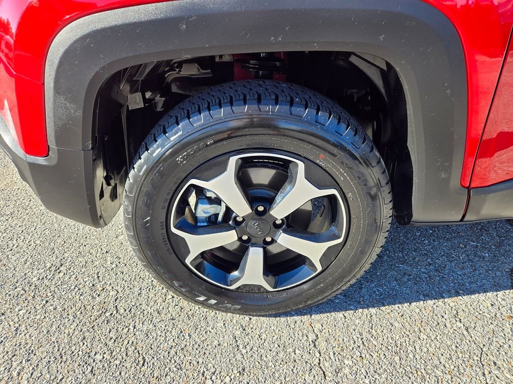 Used 2022 Red Jeep Trailhawk image 10