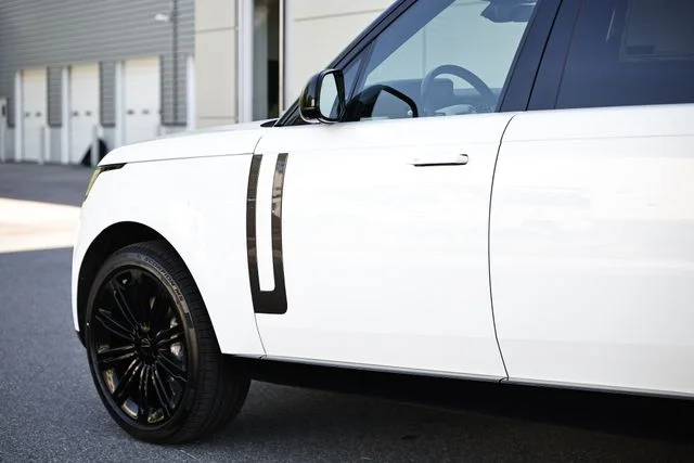 New 2026 Fuji White Land Rover SE 7 Seats image 8