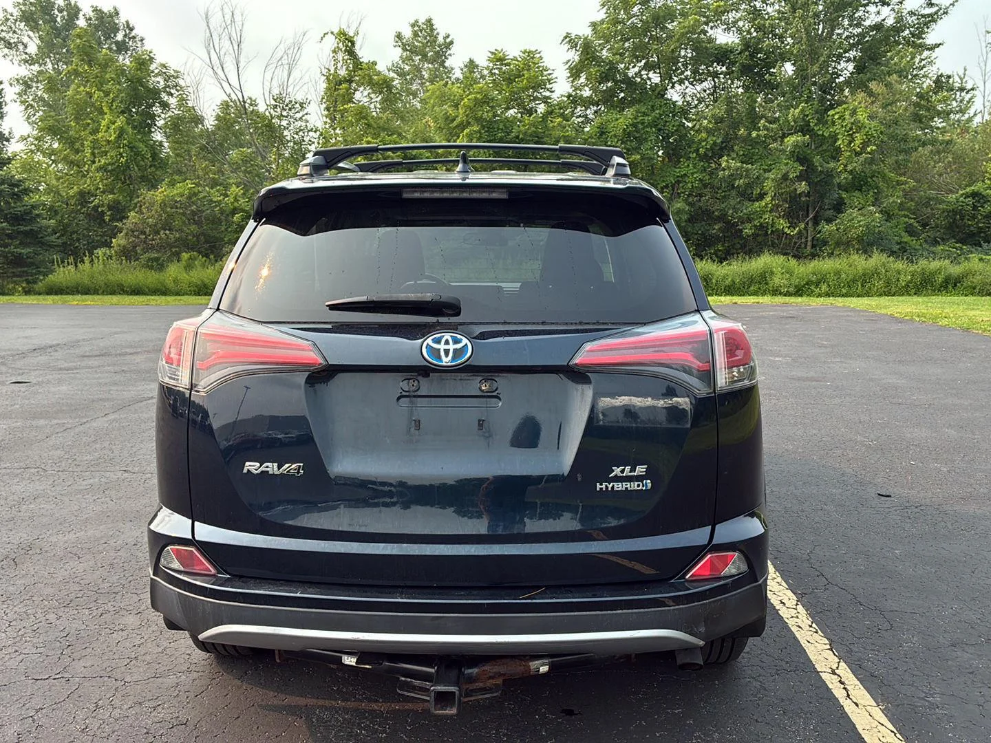 Used 2017 Galactic Aqua Mica Toyota XLE image 17