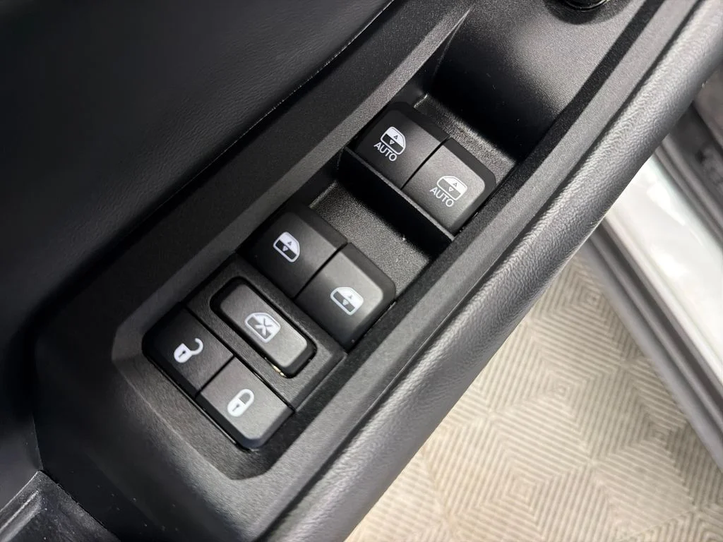 Certified Used 2022 White Jeep Limited image 17