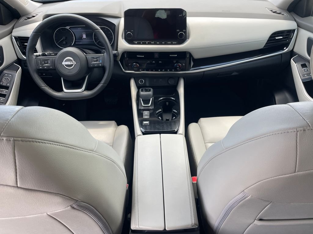 Used 2023 Blue Nissan SL image 12