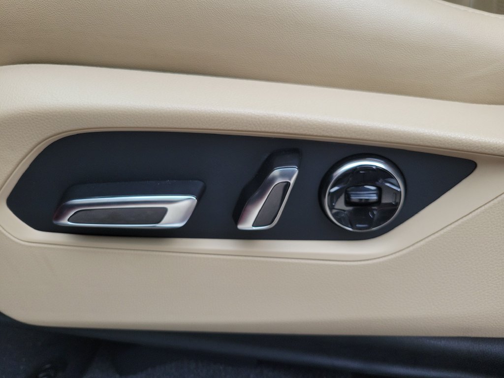 Used 2023  Acura Advance Package image 21