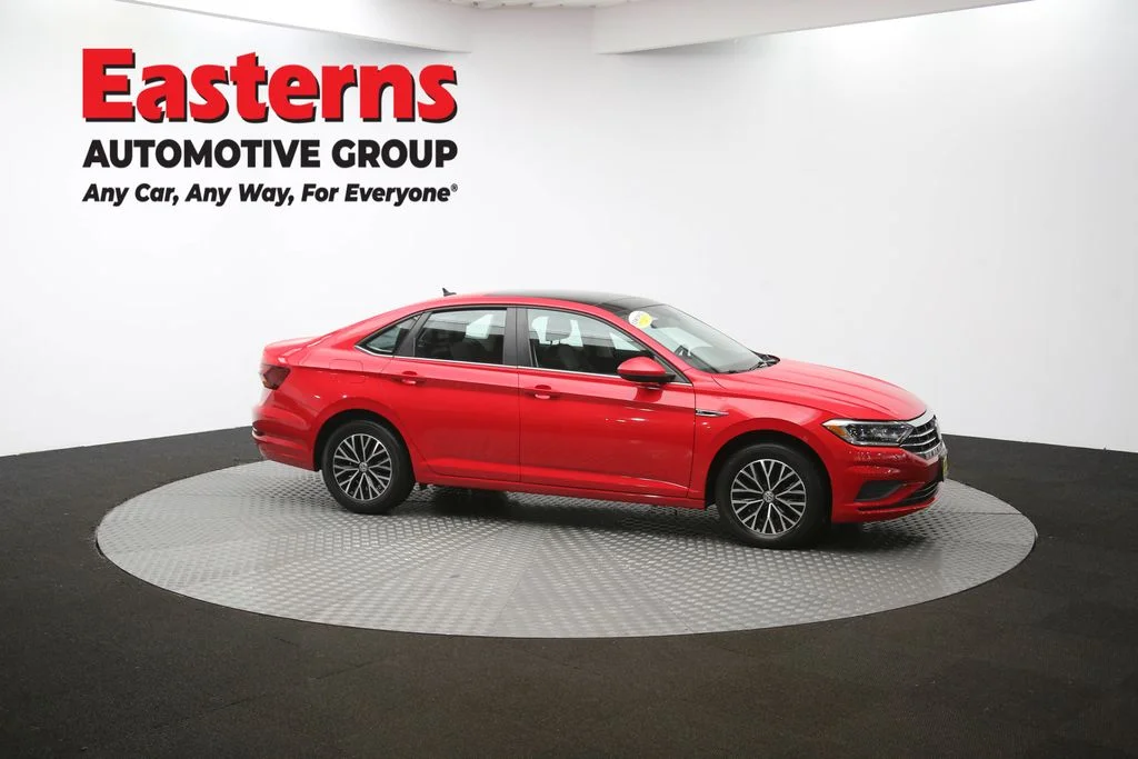 Used 2019 Red Volkswagen SEL image 47