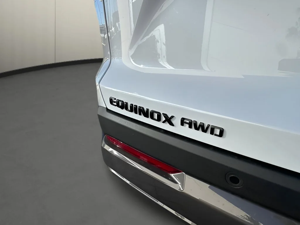 New 2027 Polar White Tricoat Chevrolet ACTIV image 28