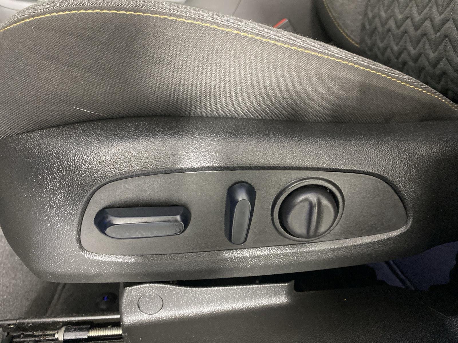 Used 2024  Chevrolet  image 11