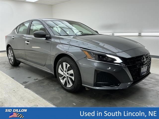 Used 2024 Gun Metallic Nissan 2.5 S image 3
