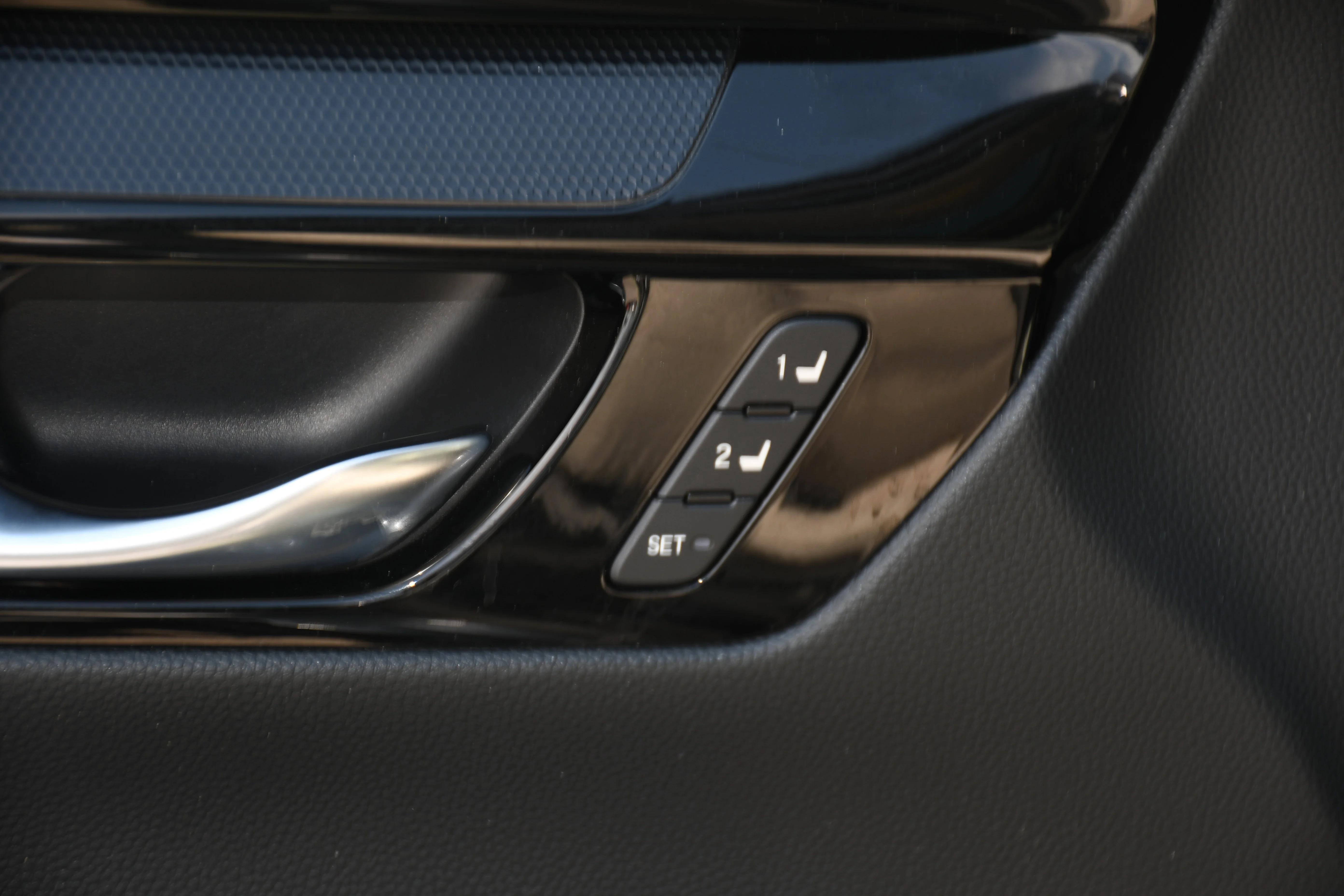 2024 Honda CR-V EX-L - Photo 12