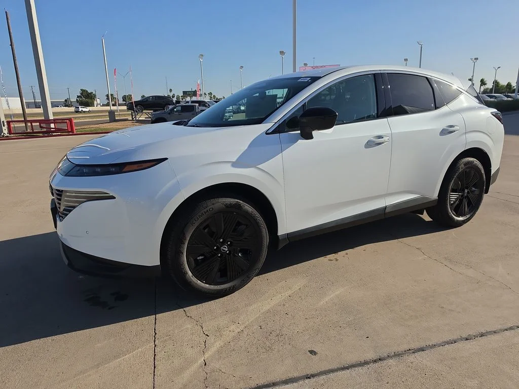 New 2026 Everest White Pearl TriCoat Nissan SV image 2