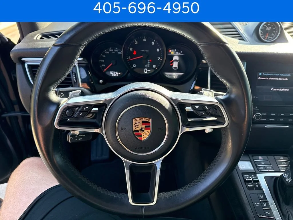 Pre-Owned 2018 Porsche Macan Base