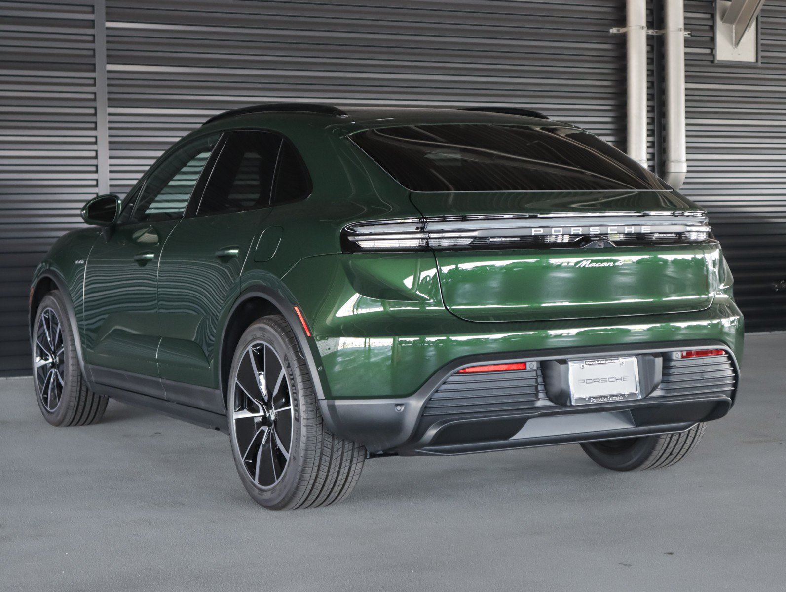 New Oak Green Metallic Neo 2026 Porsche Macan in Ontario, CA | VIN
