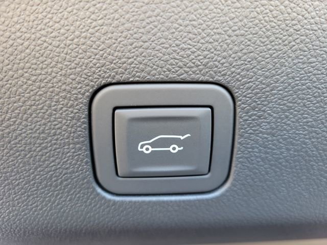 2026 Chevrolet Suburban Premier - Photo 8