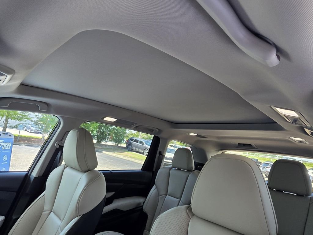 New 2026 CRYSTAL BLACK SILICA Subaru Limited 7-Passenger image 9