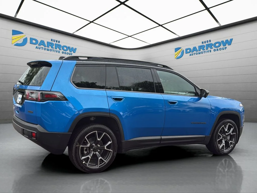 New 2026 Hydro Blue Pearl-Coat Exterior Paint Jeep Overland image 5