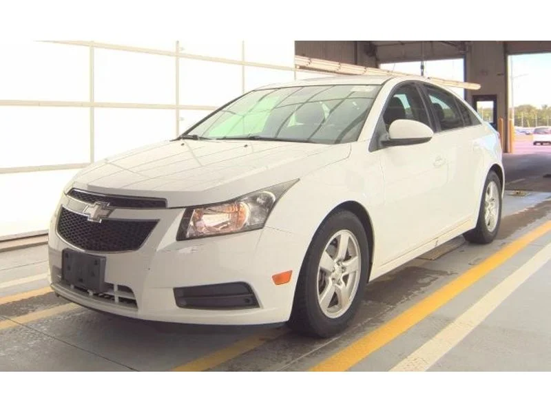Used 2014 Summit White Chevrolet 1LT image 1