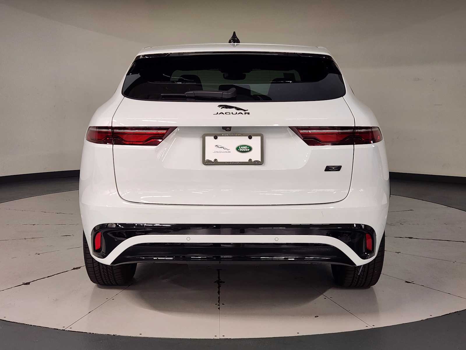 2026 Jaguar F-Pace R-Dynamic S - Photo 10