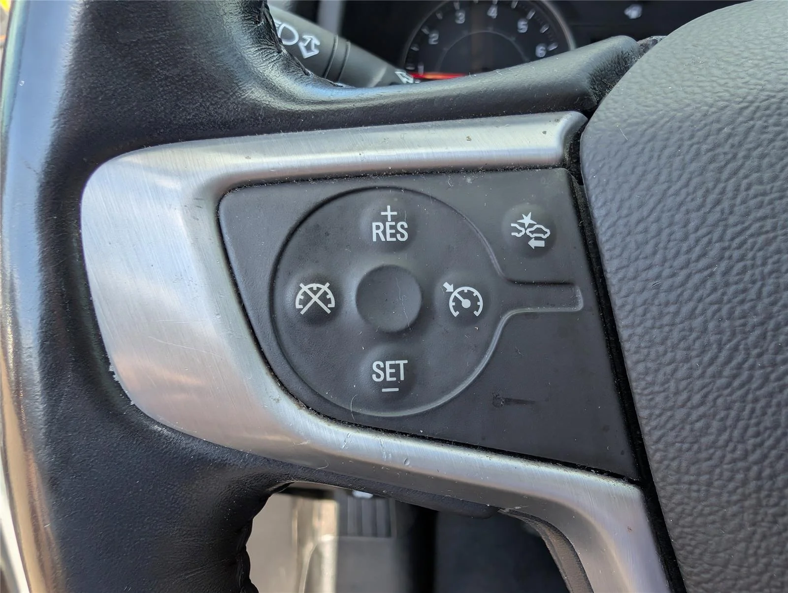 Used 2020 QUICKSILVER METALLIC GMC SLE image 20