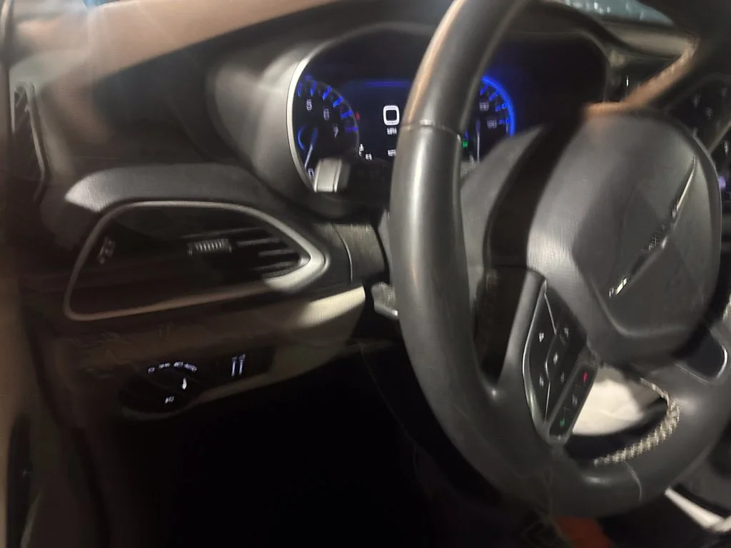 Used 2023 Red Chrysler Touring L image 14