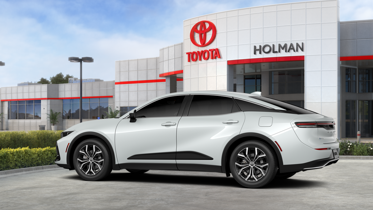 New 2026 Oxygen White Toyota XLE image 5