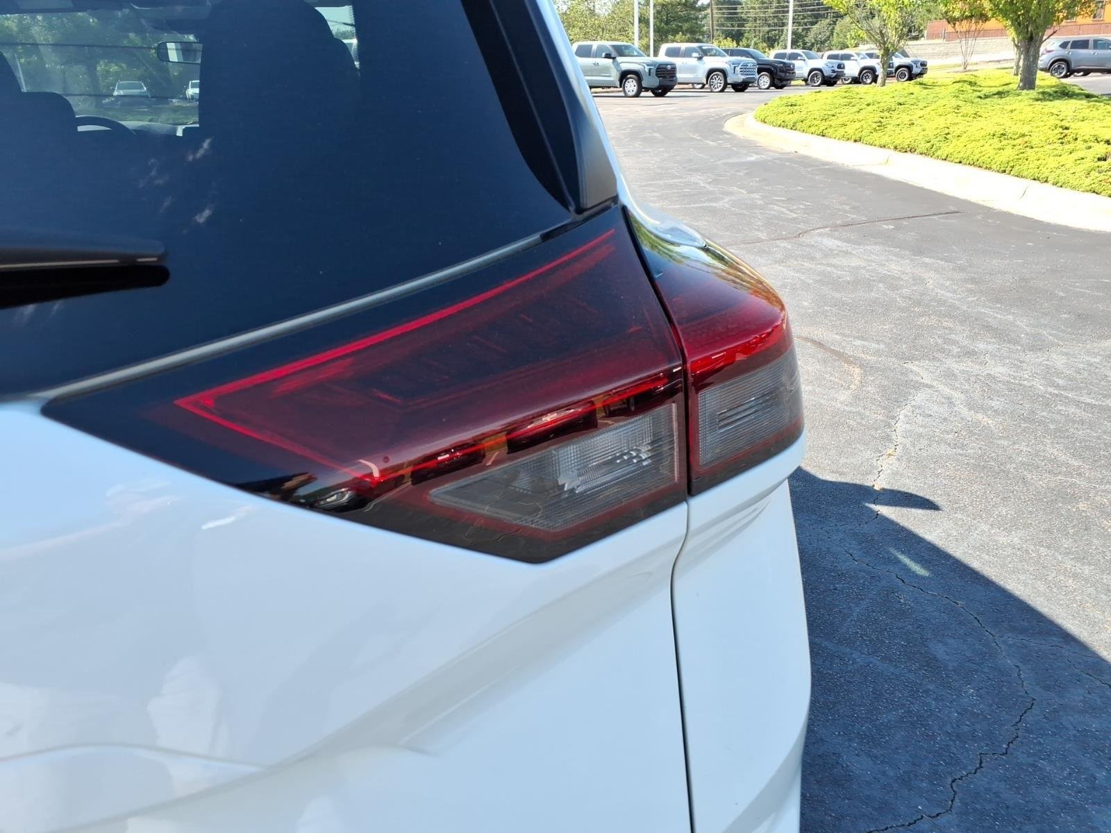 Used 2025 Glacier White Nissan S image 15