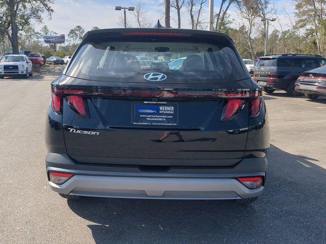 New 2025 Black Hyundai SE FWD image 6