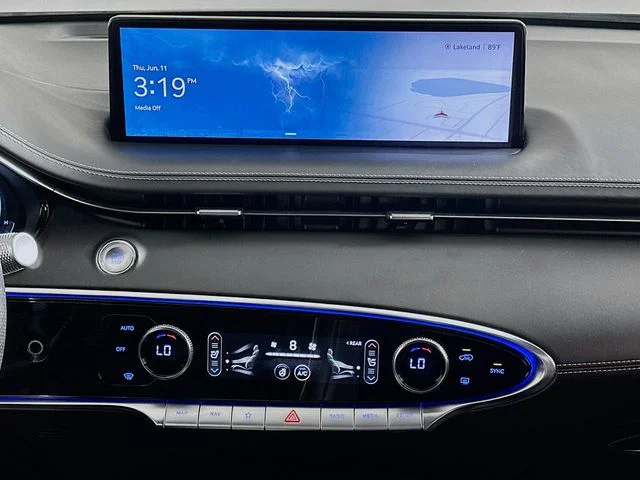 Pre-Owned 2023 Genesis GV70 2.5T