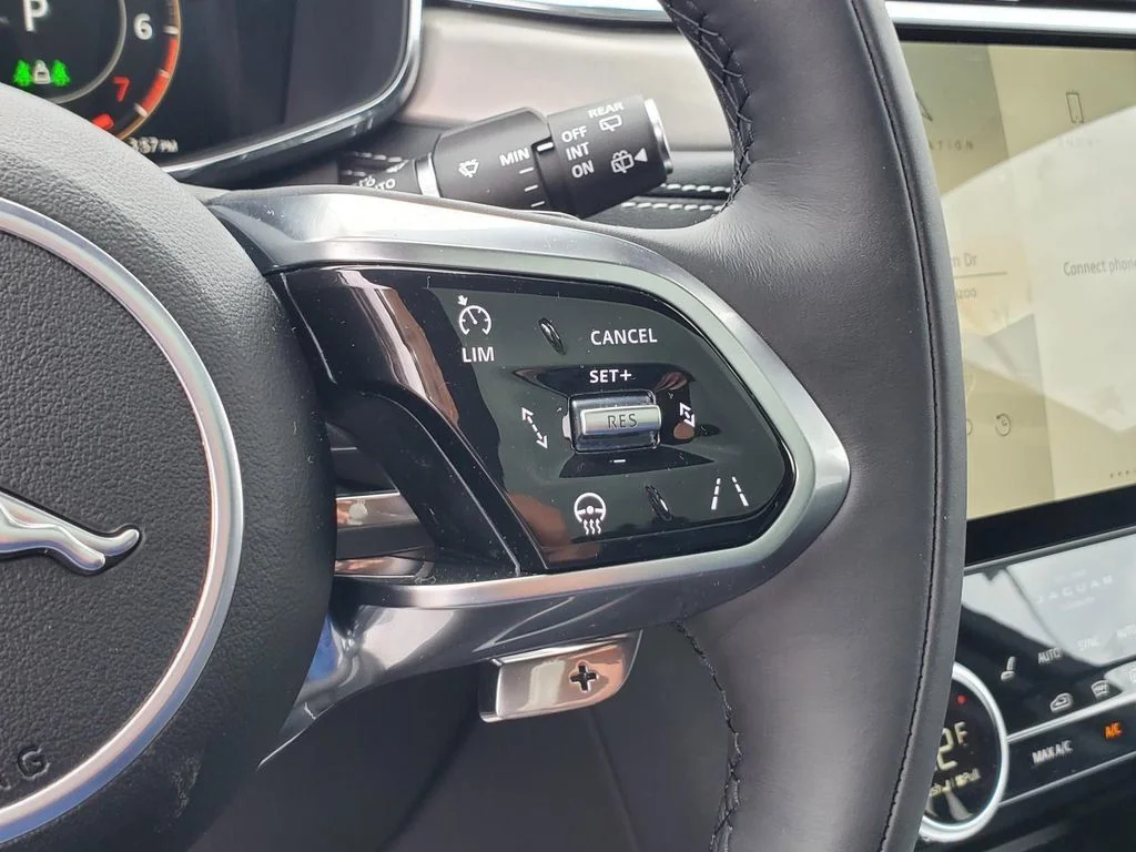 2026 Jaguar F-Pace R-Dynamic S - Photo 22