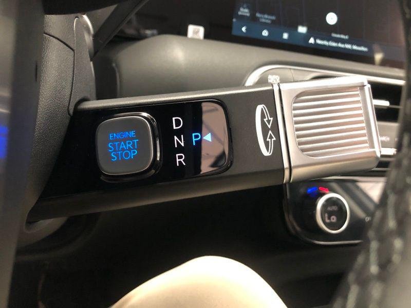 New 2026 White Hyundai SE AWD image 29