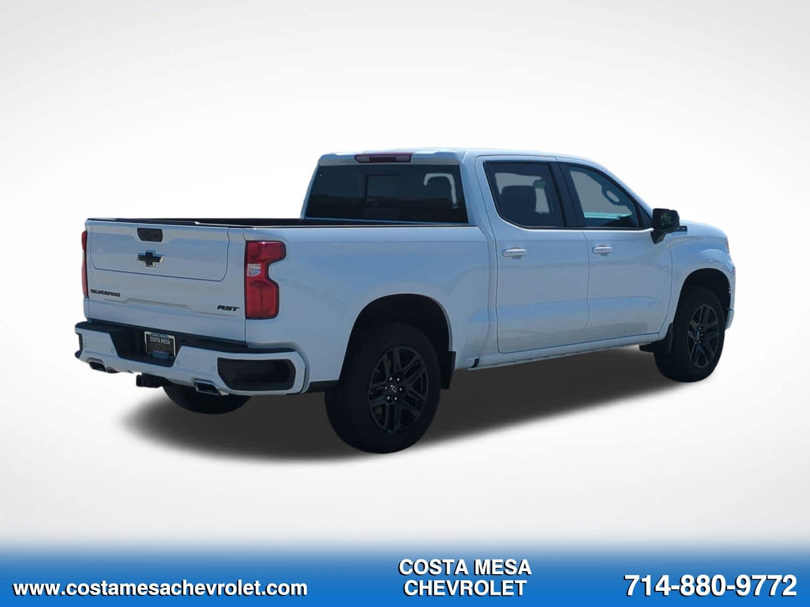 New 2026 Summit White Chevrolet RST image 5