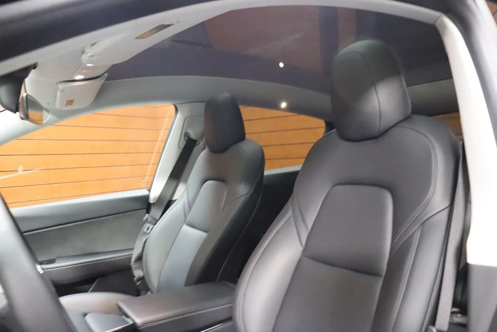 Used 2020 Solid Black Tesla Long Range image 35
