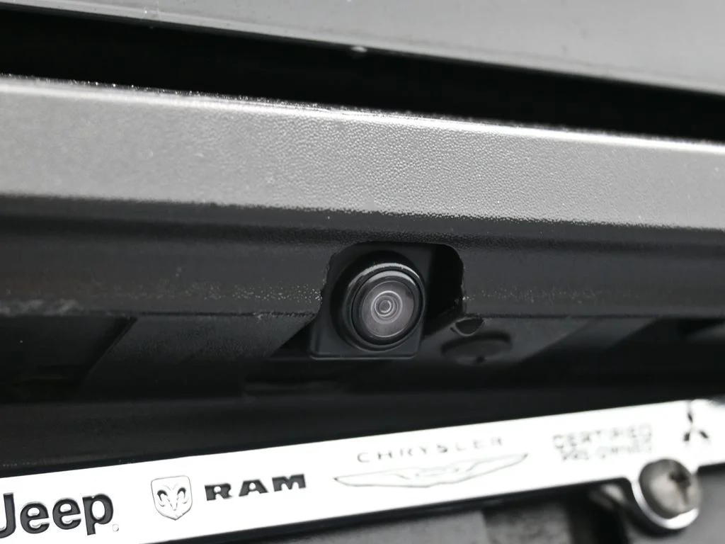 2025 Nissan Pathfinder SV - Photo 38