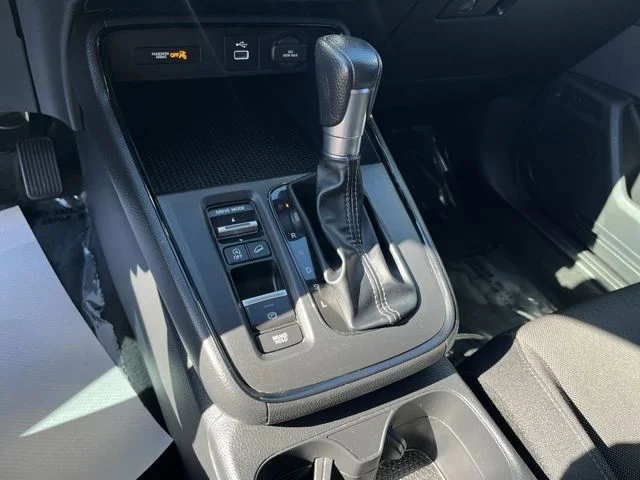 Used 2025  Honda LX image 22