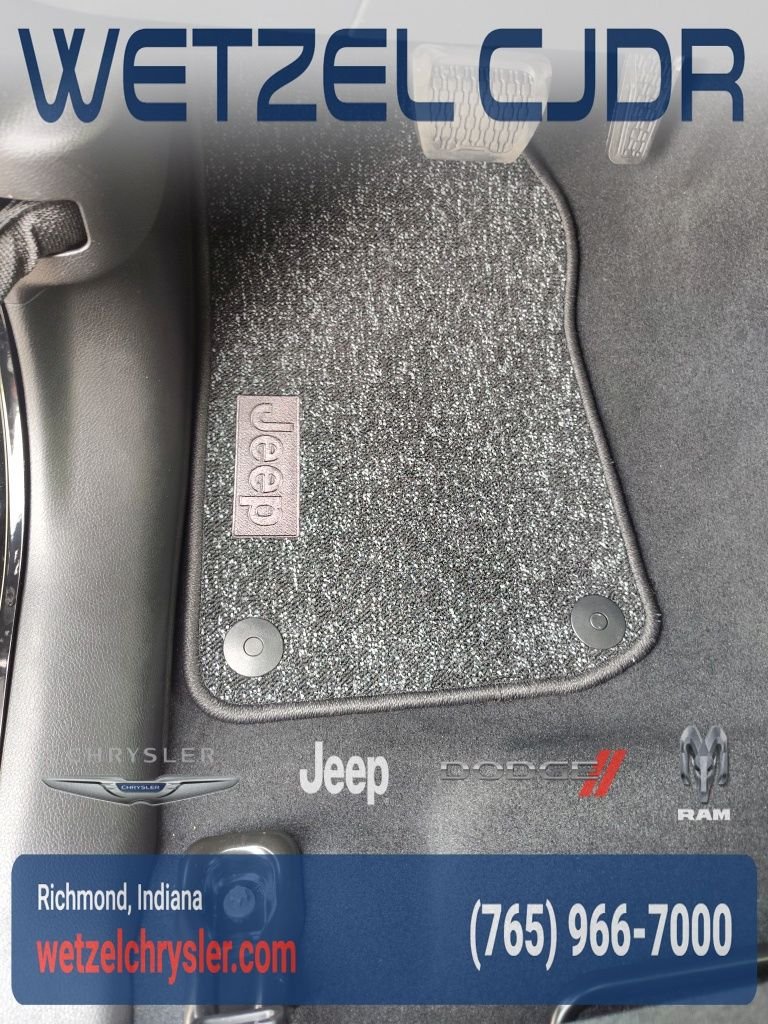 New 2026 Black Clear-Coat Exterior Paint Jeep 85th Anniversary Edition image 24