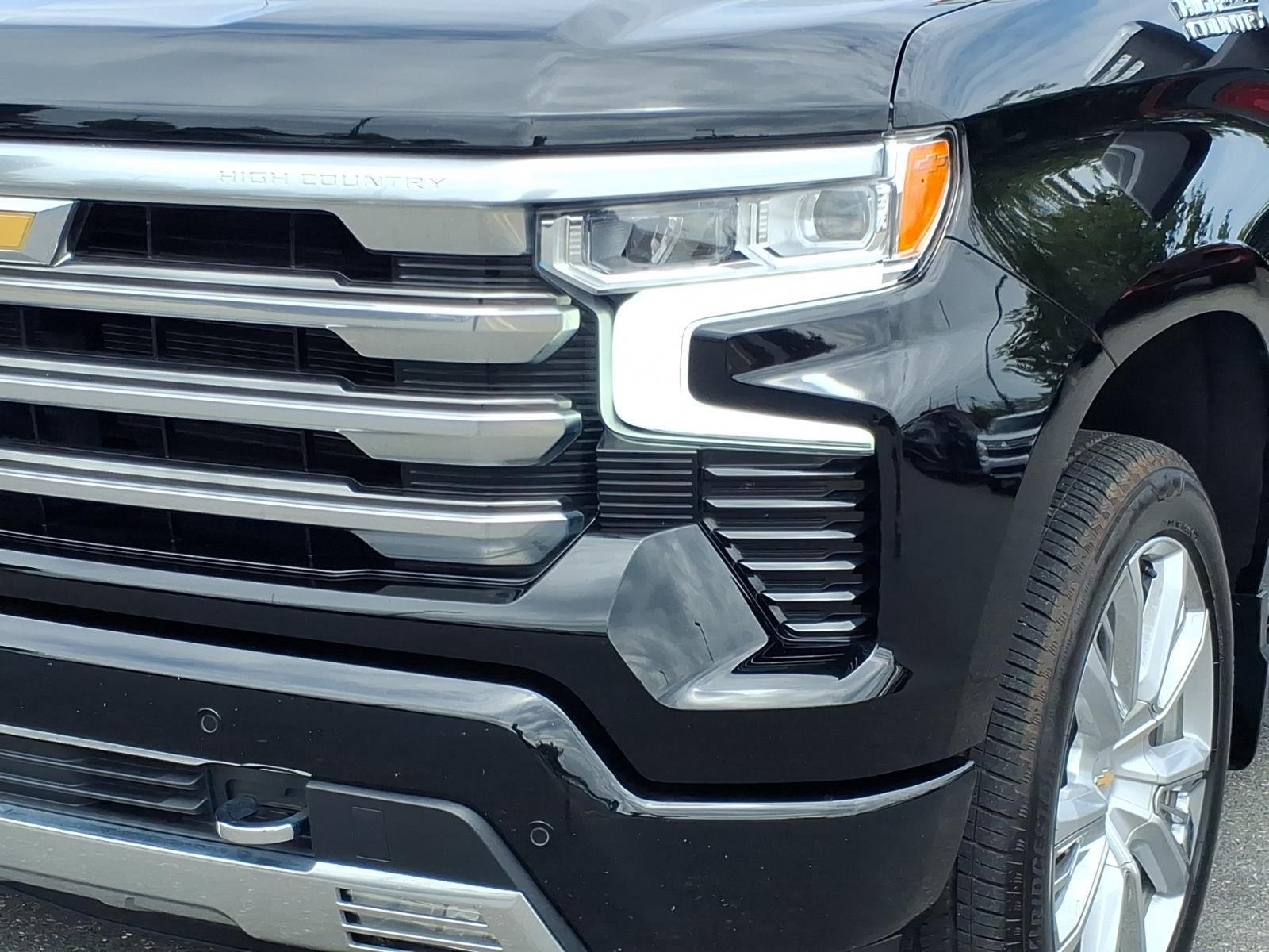 Used 2025 Black Chevrolet High Country image 16