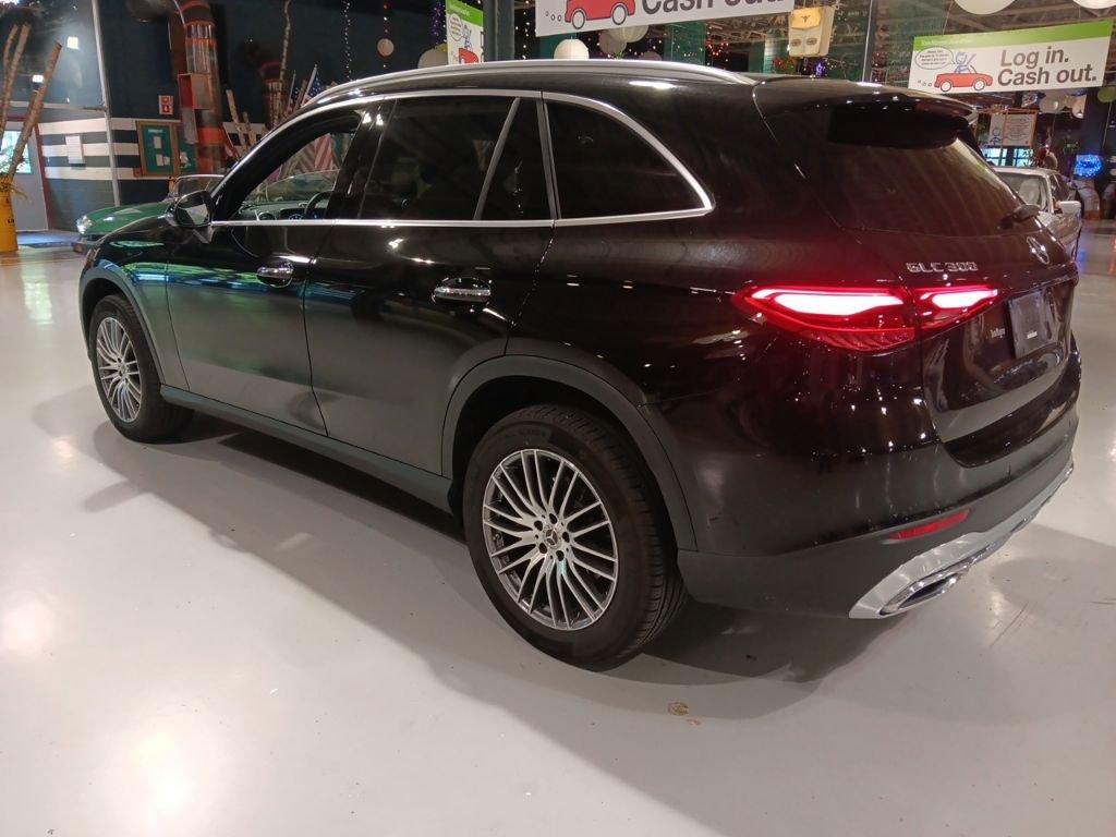 Certified Used 2024 Black Mercedes-Benz GLC 300 image 8
