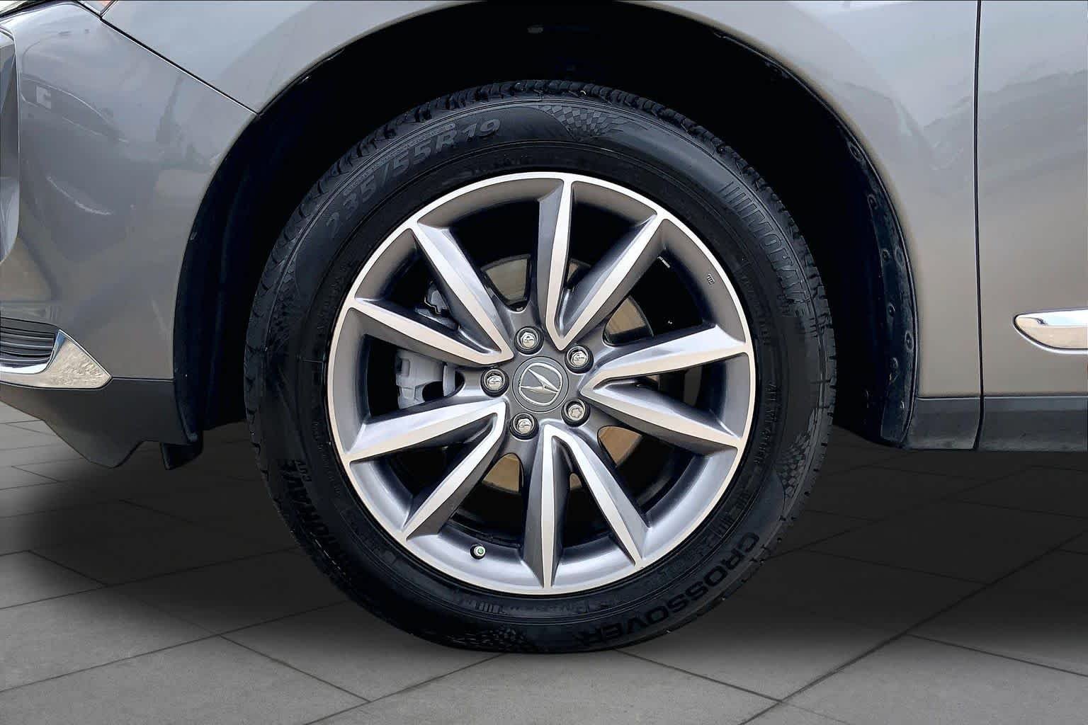 Used 2023 Liquid Carbon Metallic Acura w/Technology Package image 11
