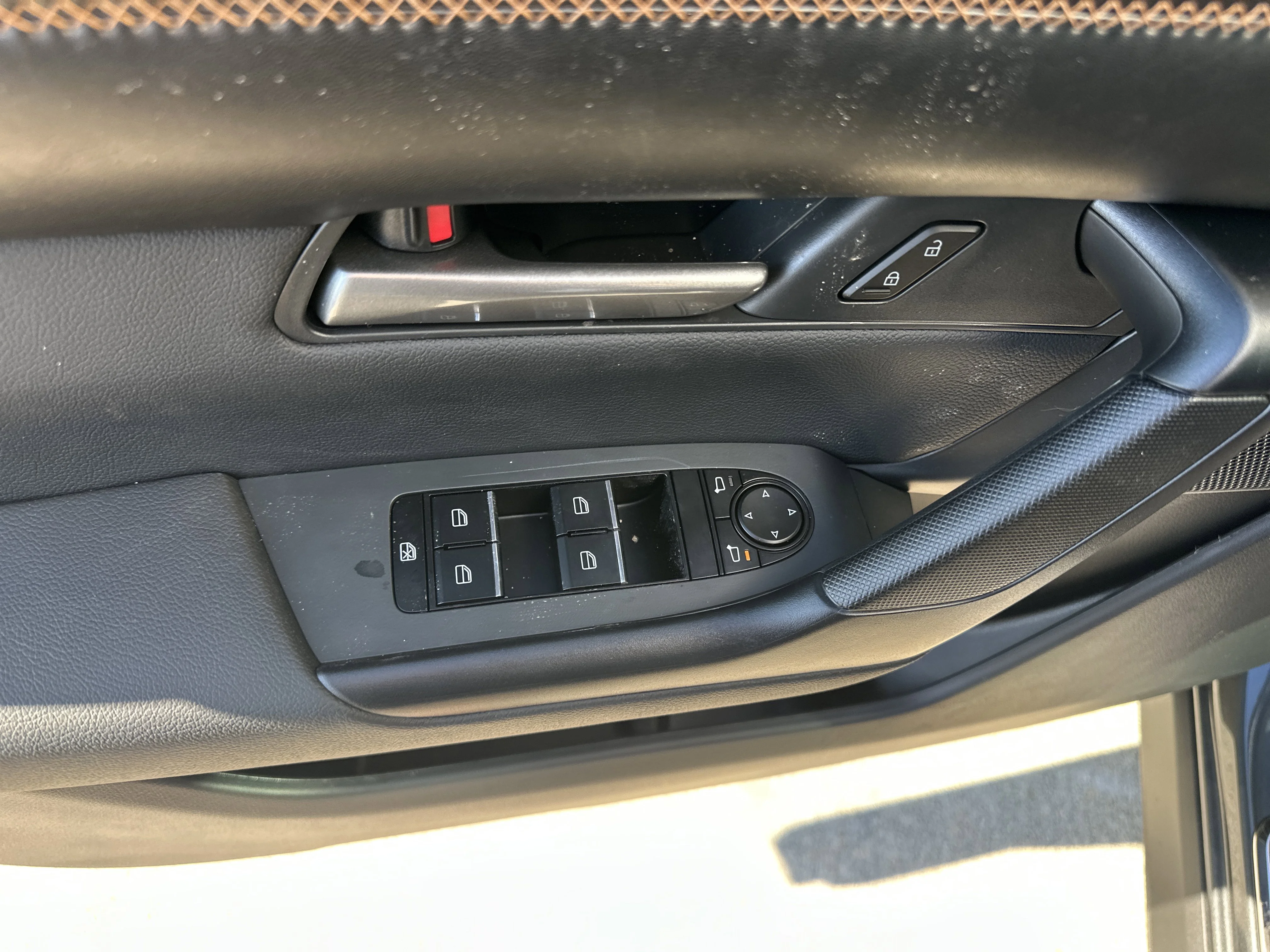 2026 Mazda CX-50 Premium - Photo 9