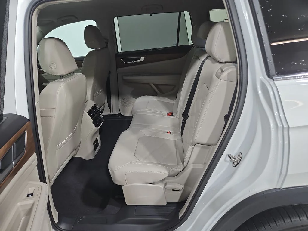 New 2026 White/off-white Volkswagen 2.0T SE w/Technology image 23
