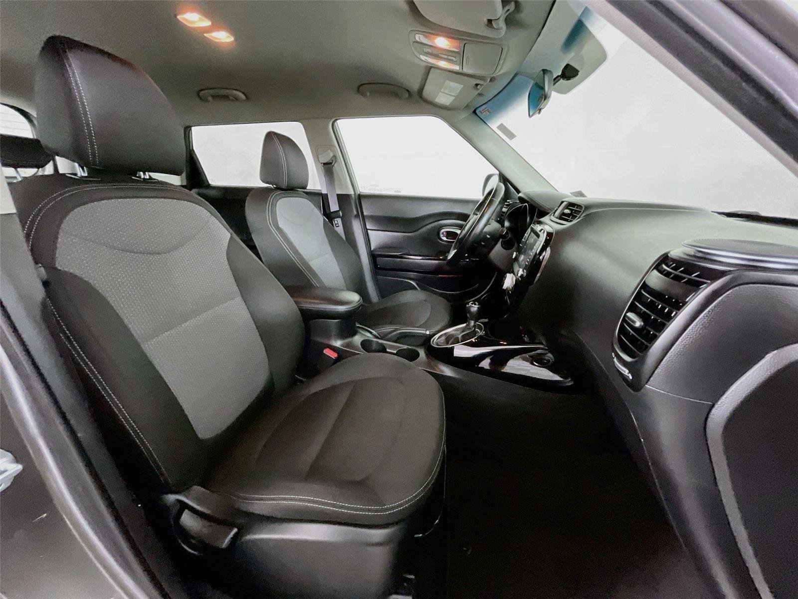 Used 2018 Titanium Gray Kia + image 28