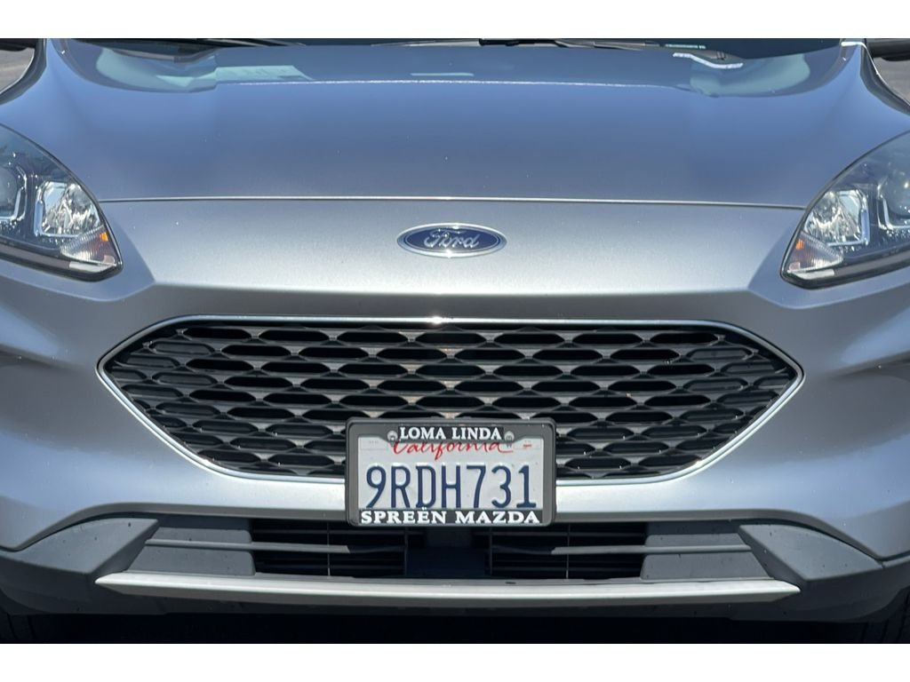 Used 2022 ICONIC SILVER Ford SE image 14