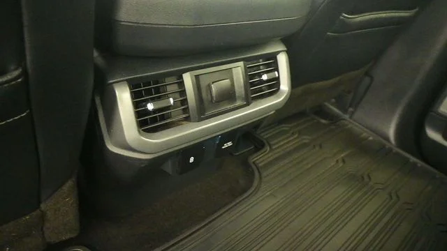 Used 2021 Black Metallic Ford Lariat image 12