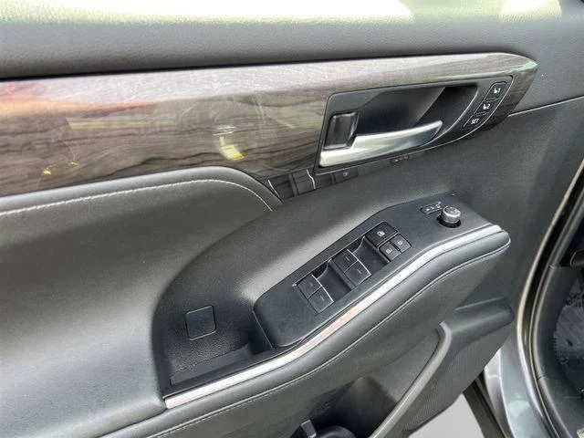 Certified Used 2024 Gray Toyota Hybrid Platinum image 38