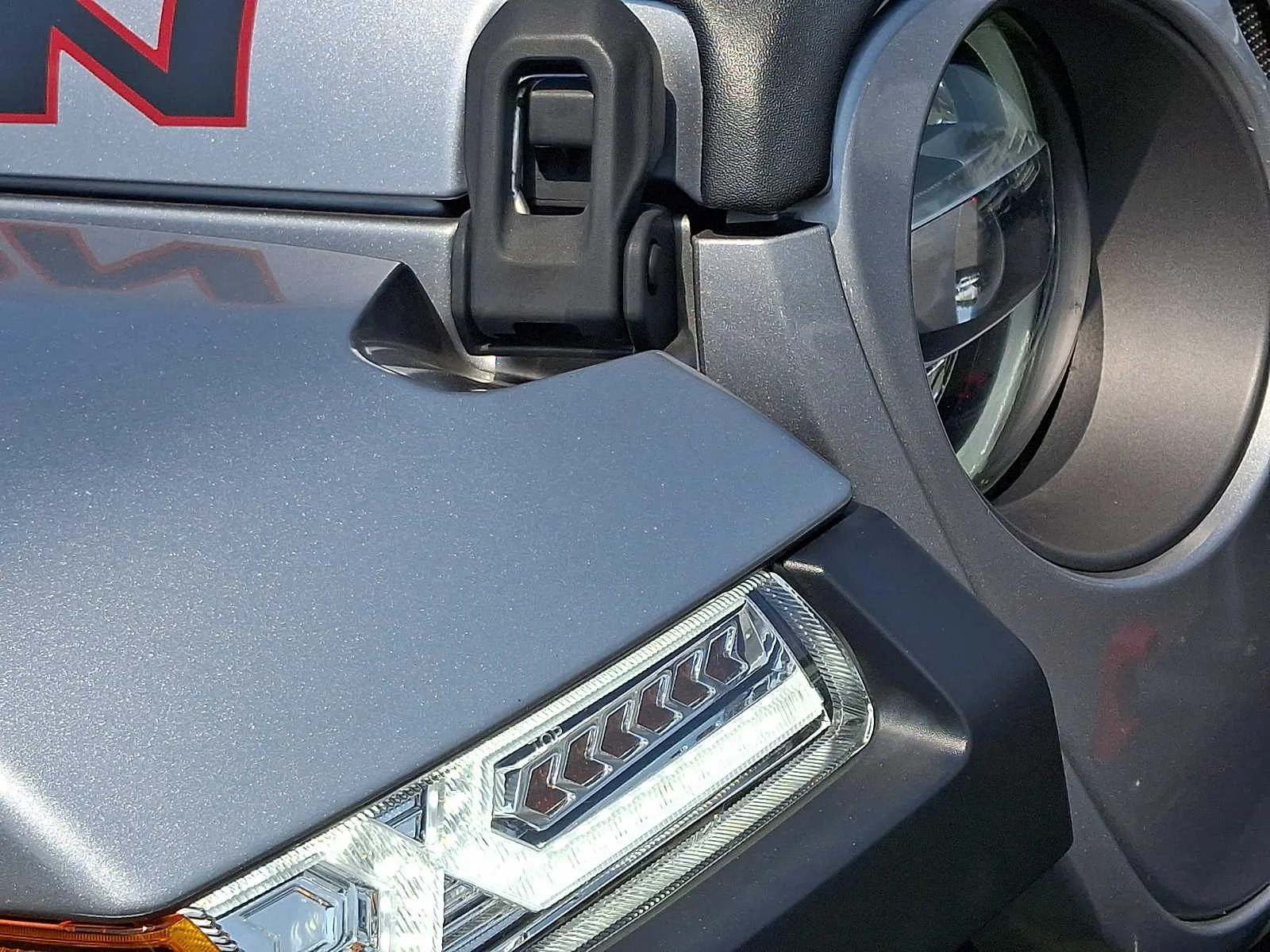 Used 2020 Billet Silver Clearcoat Metallic Jeep Rubicon image 18