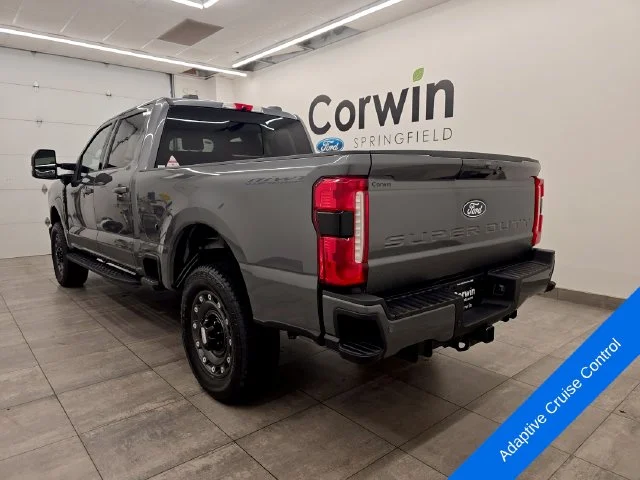 New 2027 Carbonized Gray Metallic Ford F-250® XLT image 3