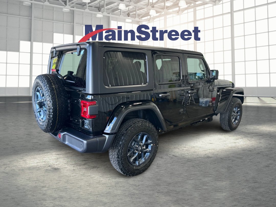 New 2026 Black Clear-Coat Exterior Paint Jeep 85th Anniversary Edition image 5