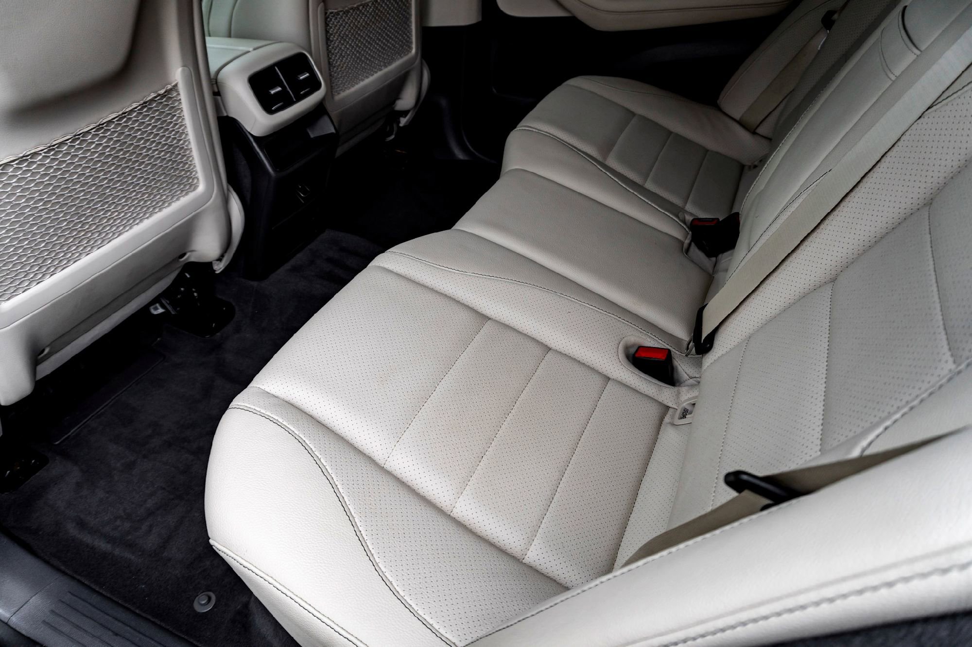 Used 2020 Emerald Green Metallic Mercedes-Benz GLE 350 image 27